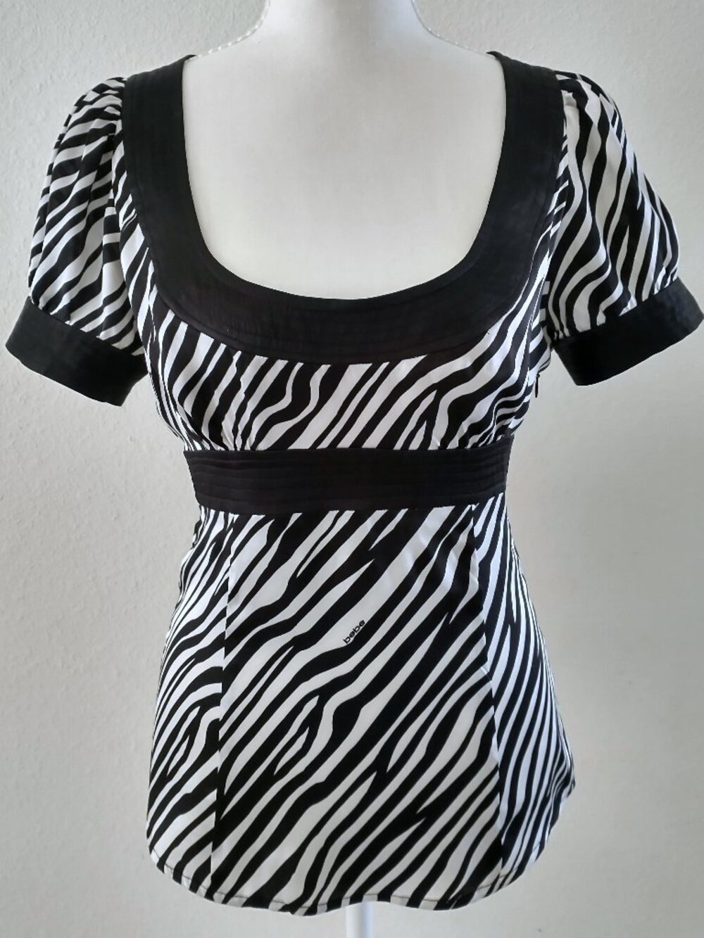 Vtg Y2K BEBE 95% Silk Zebra Babydoll Empire Waist Top Ribbon Tie Back XS Flawed